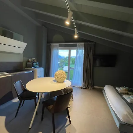 Art Design Bed & Breakfast Costa Volpino