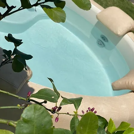 Bed & Breakfast Art Design Costa Volpino