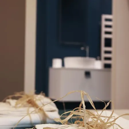 Bed & Breakfast Art Design