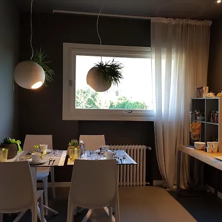 Bed & Breakfast Art Design 3*
