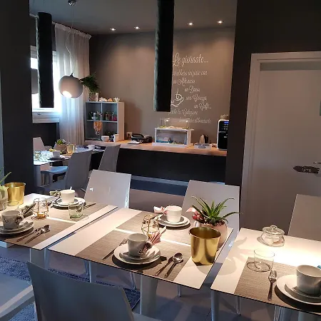 Bed & Breakfast Art Design Costa Volpino
