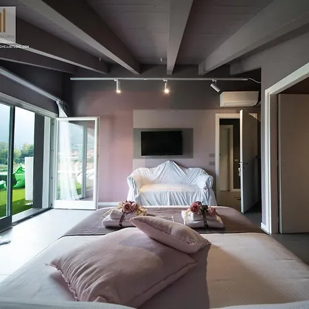 Art Design Bed & Breakfast Costa Volpino